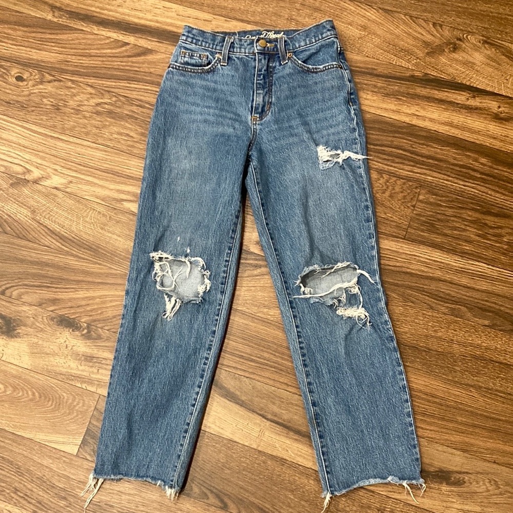 Universal Thread Denim Straight Leg Ripped Jeans
